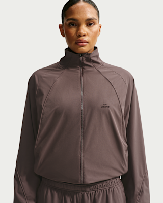 W+NSKM+STRTCHNYLN+OS+JKT.png